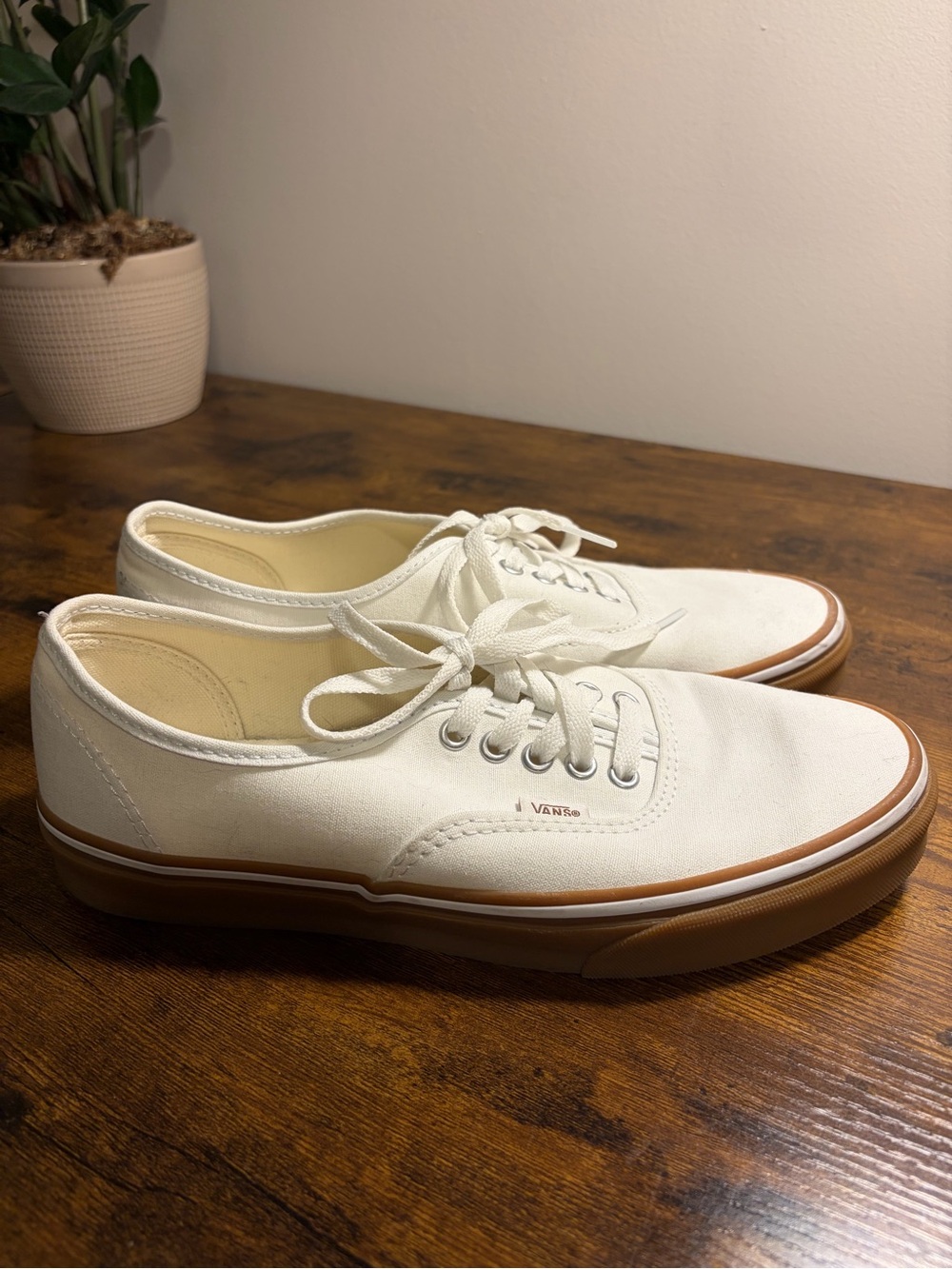 Vans Authentic Canvas Low-Top Sneakers White with Gum Sole Men’s 9.5 Women’s 11